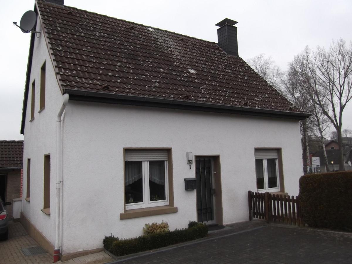Ferienhaus Und Ferienwohnung Knappstein Möhnesee エクステリア 写真